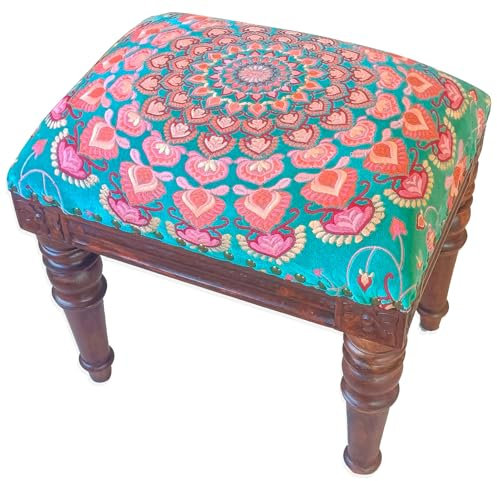 Mandala Life ART Dekorativer Fußhocker mit Samtstickerei und Rahmen aus Mangoholz – 40x30x40cm | gepolsterter Holzhocker, Boho-Akzent-Ottomane für Wohnzimmer, Schlafzimmer und mehr