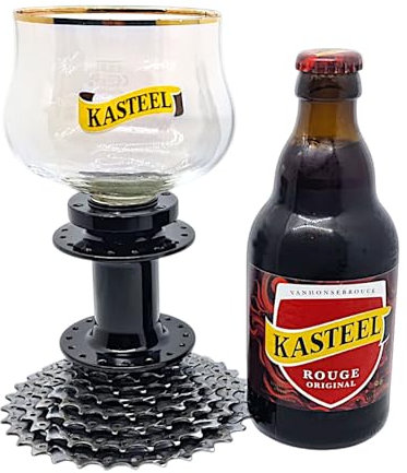 Verre à Bière Kasteel sur Support en Dérailleur de Vélo, Calice Unique avec Base en Engrenage, Design Original, Kasteel