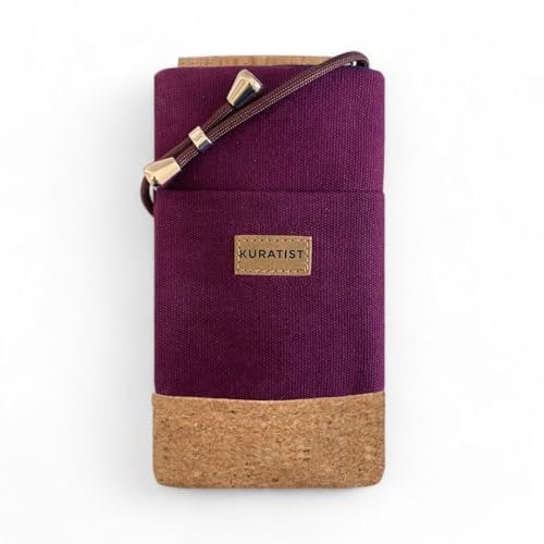 Kuratist NELA Handy Umhängetasche - Canvas & Naturkork - Rot - Größe M (Berry) - Für Smartphones bis 6.1 Zoll, Kompatibel mit iPhone, Galaxy, Xiaomi, Verstellbarer Gurt, Modern & Minimalistisch