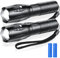 flintronic Lampe Torche Ultra Puissante, 2PCS Lampe de Poche avec 2 Piles, 3000 Lumens, 5 Modes Étanche Anti-Choc Zoomable Lumineux Lampe Torche LED pour Bricolage Extérieur et Conditions Extrêmes