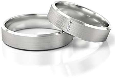 JC Trauringe Gold 750 Paarpreis Weißgold I Traumhafte Eheringe breit 5 mm I Einzigartige Partnerringe mit Gravur in edler Schatulle I 2 Hochzeitsringe Herrenring & Damenring mit Steinen I PL268