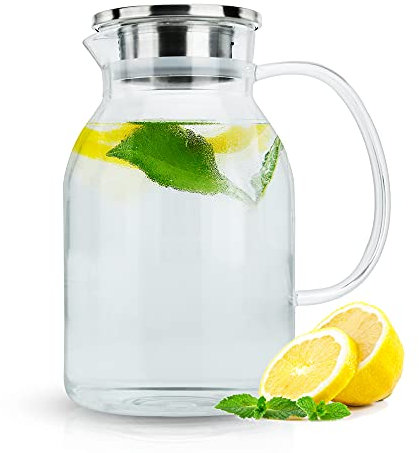 Intirilife Karaffe mit Filter in KLAR - 1,8l Krug aus Glas mit Henkel und herausnehmbarem Edelstahl Filter-Deckel - Hitzebeständig geeignet für heiße und kalte Getränke, Tee, Kaffee, Wasser, tropffrei