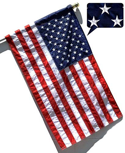US-Flaggenfabrik – 90 x 150 cm amerikanische Flagge (Stangenhülse) (bestickte Sterne, genähte Streifen) SolarMax Nylonflagge – 100 % hergestellt in Amerika (90 x 150 cm)
