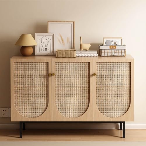 DAWNYIELD Mueble de Ratán, Aparador de Madera con 3 Puertas, Mueble Buffet de Ratán, Mueble Efecto Madera Clara para Sala de Estar, Cocina, Comedor, 117 X 37.5 X 75 cm