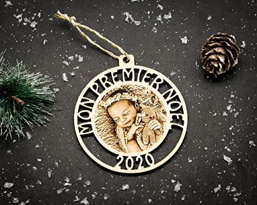 Personalisierbare Weihnachtskugel mit Foto auf Holz, 1. Weihnachten