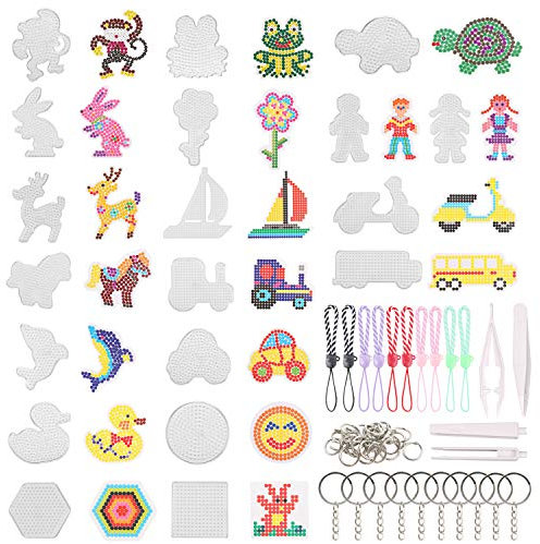 MAMUNU Lot de 19 panneaux perforés en plastique transparent de 5 mm avec 19 cartes colorées, 4 pinces à épiler, 10 porte-clés, 10 cordes de suspension, 20 cercles de suspension pour enfants