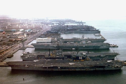 ONLINE Design-Schulfüller Bachelor Best Writer Feder M Farbe: Neon Gelb/Schwarz mit 2 Patronen Füller