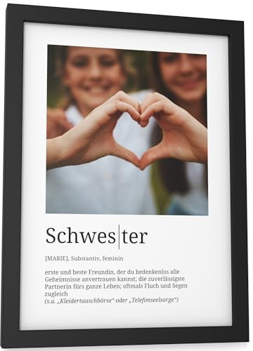 Papierschmiede® Personalisierte Geschenke Schwester Definition mit Foto DIN A5 (15x21 cm) Rahmen wählbar fertig gerahmt, Persönliches Bild Geschenk an Schwester Weihnachten Geburtstag Geschwister