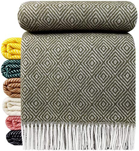 STTS International Wolldecke 100% Schurwolle Wohndecke 140 x 200 cm Tagesdecke Schurwolldecke Woll-Plaid Tirol in vielen Farben erhältlich (Olive (D-V))