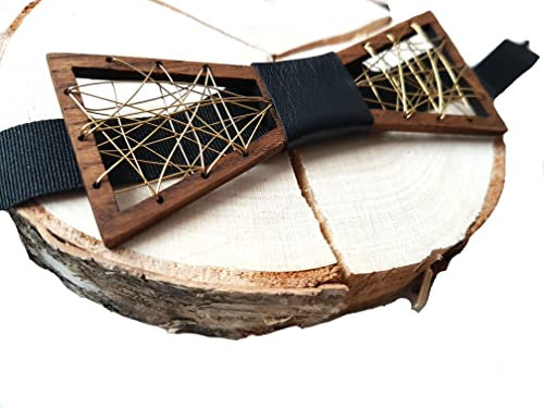 Holz-Metall-Fliege mit Lederband in der Mitte. Handarbeit