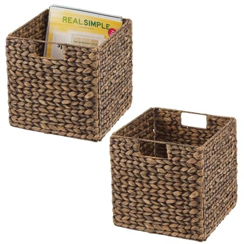 mDesign 2er-Set Aufbewahrungskorb – faltbare Aufbewahrungsbox aus Wasserhyazinthe – Regalkorb mit Flechtmuster – ideal zur Aufbewahrung in Würfelregalen – braun