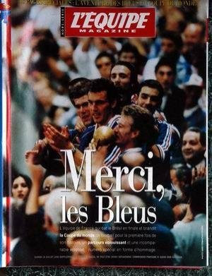 EQUIPE MAGAZINE (L') N° 849 du 18-07-1998 L'EQUIPE DE FRANCE QUI BAT LE BRESIL EN FINALE ET BRANDIT LA COUPE DU MONDE DE FOOTBALL
