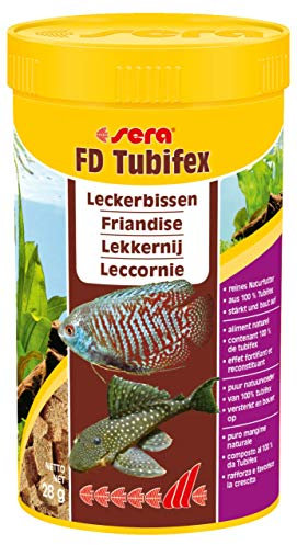 sera FD Tubifex Nature 250 ml (28 g) - Der proteinreiche Leckerbissen für zusätzliche Energie - Fischfutter fürs Aquarium mit sehr hoher Verwertbarkeit, somit weniger Algen, Panzerwelse buddeln gern danach
