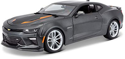 Maisto Chevrolet Camaro zum 50. Jubiläum, Modellauto mit Federung, Maßstab 1:18, Türen und Motorhaube beweglich, Fertigmodell, lenkbar, 24 cm, grau (531385)