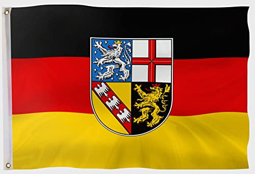 PHENO FLAGS Saarland Flagge 90x150cm - wetterbeständige Fahne mit Messingösen, 100% Polyester, robuste Doppelnaht & in lebendigen Farben - ideal für Flaggen-Liebhaber