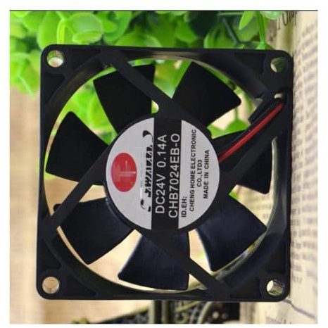 Ventilateur CHB7024EB-O DC24V 0.14A 70x70x20