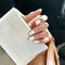 JUSTOTRY 24 Stück Weiß Eckig Nägel Zum Aufkleben Kurz,Glossy French Press on Nails,Cute Kunstnägel Fake Nails,Square Fingernägel Künstliche Nägel Mittel für Frauen