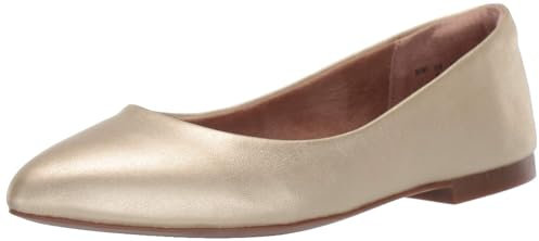Amazon Essentials Women's Pointed-Toe Ballet Flat, Gold, 4.5 UK