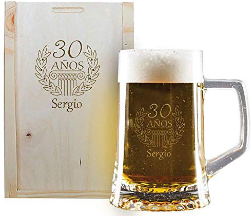 Calledelregalo Jarra de cerveza personalizada (Jarra de Cerveza grabada con su Nombre y año de Nacimiento en Estuche de Madera Grabado) Jarra de cristal de 500 ml con caja de nadera personalizada.