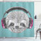 ABAKUHAUS Faultier Duschvorhang, DJ Sloth Kopfhörer, Stoffliches Gewebe Badezimmerdekorationsset mit Haken, 175 x 180 cm, Teal Grau Fuchsia