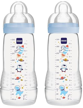 MAM Easy Active Trinkflasche im 2er-Set (330 ml), Baby Trinkflasche inklusive MAM Sauger Größe 2 aus SkinSoft Silikon, Milchflasche mit ergonomischer Form, 4+ Monate, Weltall