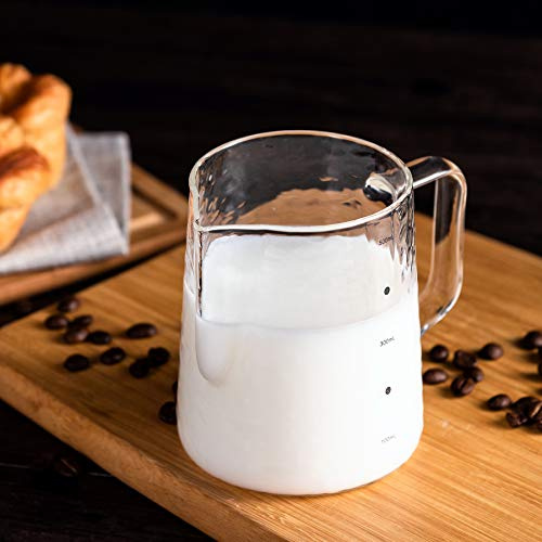 Milk Jug High Borosilicate Glass Milk Frothing Pitcher with Measurement, 20oz/600ml Hammer Heat Resistant Glass Milk Coffee Cappuccino Latte Art Steaming Pitcher Barista Microwave Safe &Stovetop