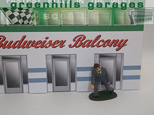 F633 - Greenhills Scalextric Carrera Leaning Mechanic 1.32 Scale - New
