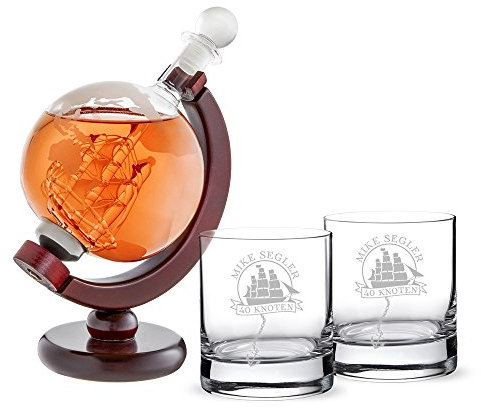 AMAVEL Set Rumkaraffe Globus und 2 Rumgläser mit Gravur, Segelschiff, Personalisiert mit Namen und Alter, Karaffe mit luftdichtem Verschluss