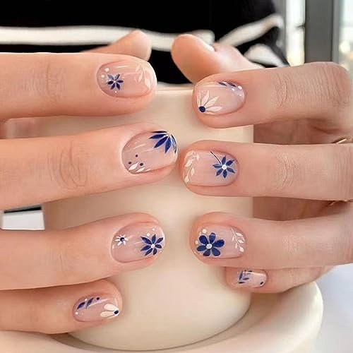 NICENEEDED Feuille Courte Fleur Faux Ongles, French Blue Daisy Full Cover Glossy Stick On Nails, Presse de Manucure Artificielle en Acrylique Blanc Carré de Printemps Sur les Ongles avec de la Colle d