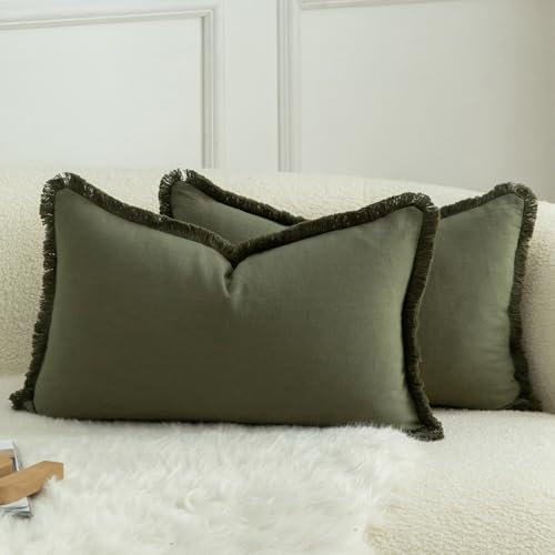 Mandioo 2er Set neutralen Baumwolle Quasten Kissenbezug 30x50cm Dekorative Kissenbezüge Dekokissen Boho Sofakissen Kissenhülle für Couch Sofa Schlafzimmer Wohnzimmer Heimdekoration Olivgrün
