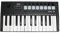 MIDI-Keyboard, Tragbarer 25-Tasten-USB-MIDI-Keyboard-Controller, OLED-Display, 8 Hintergrundbeleuchtete Drum-Pads, 8 Knöpfe, 4-dimensionale Telemetriesteuerung, Unabhängiger (MD02)