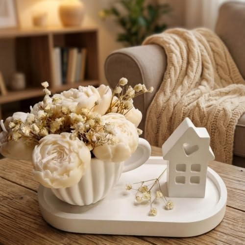 Blumen Kerzen Set, Weiß- Gipstasse mit Blumenkerzen, Haus-Dekofigur und Tablett- handgemachtes Geschenk.