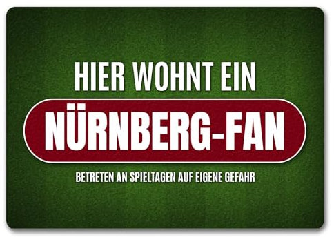 trendaffe Hier wohnt ein Nürnberg-Fan Fußmatte ohne Rand mit Rasen Motiv