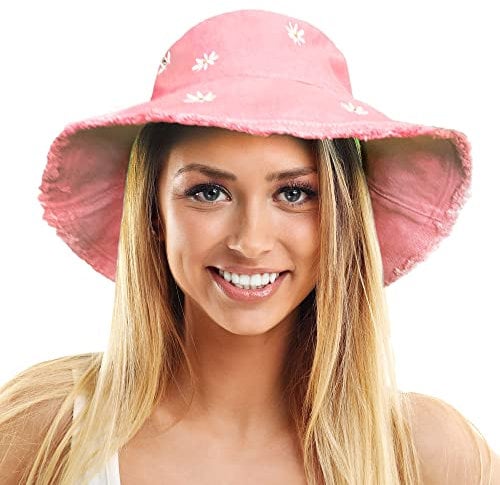 TOSKATOK Damen-Sonnenhut mit LSF 50+ Weich gewaschener Baumwolle mit gestickten G�nsebl�mchenmotiven, formbarer Krempe und ausgefransten R�ndern