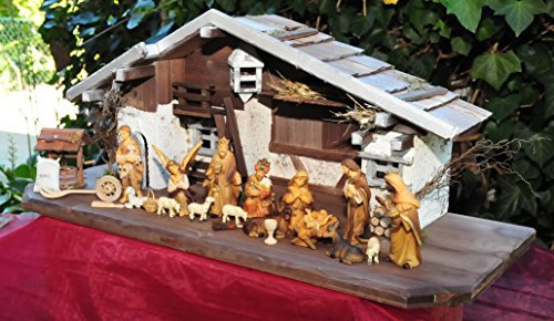 Weihnachtskrippe mit historischem Holzbrunnen mit Krippenbeleuchtung inkl. 2 Laternen + Lagerfeuer, 70 cm Weihnachtskrippe, mit Brunnen + Dekor, Massivholz DUNKELBRAUN Krippe mit Beleuchtung, +