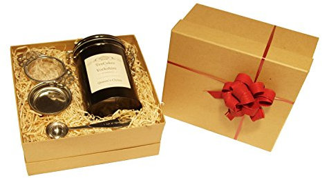 Queen's China Oolong Tea Gift Set Loose Leaf Tea Wrapped 100g in Caddy with Tea Strainer and Measuring Spoon by TeaCakes of Yorkshire