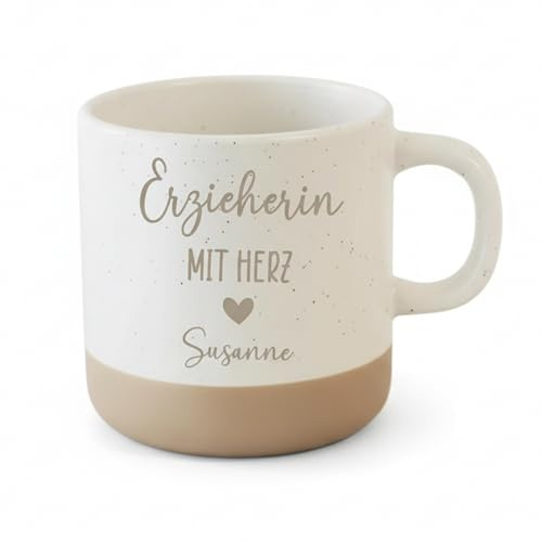 Generisch GEVADESIGN Personalisierte Keramiktasse Erzieherin mit Herz, Lasergravur mit Name, Weiß-Beige, 360 ml, Spülmaschinenfest, Abschiedsgeschenk Kindergarten