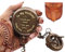 YVCrafts Messing Sonnenuhr Kompass mit Ledergehäuse und Kette, Graviert Geschenk für Ihn, Personalisierter Kompass für Freund, Verlobte (Ehemann-Always Have Always Will)