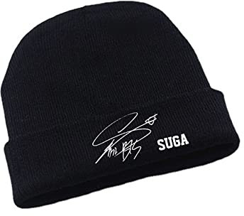 Bangtan Boys Strickmütze, The Same Mütze,Suga Jin Jimin Jung Kook J-Hope Rap-Monster V Signature Mütze, Schwarz Weiche Mütze,Anti-Cold warme Mütze (SUGA)