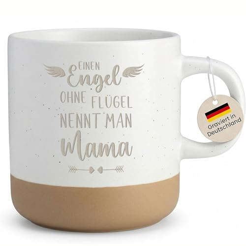 Gravur Tasse Spruch Einen Engel ohne Flügel nennt man Mama, Kaffeetasse für Mama, Muttertag, Mutter Geschenk Idee Geburtstag, Mama Geschenk, Steingut - Henkel rechts