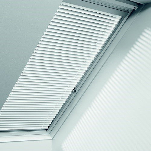 VELUX Jalousie VFE > Farbe: 7001 Weiß > Stoff: Standard > Größe: P31