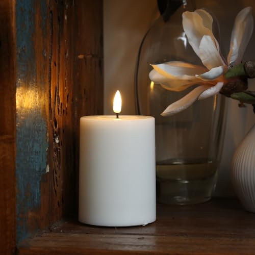 MARELIDA LED Kerze Echtwachs Deluxe Homeart realistische 3D Flamme mit Wachsspiegel weiß (D: 7,5cm - H: 10cm)