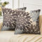 Velvhom Kissenbezug Weihnachten 45x45 Sofakissen Dekokissen Leinen Dahlie Braun und Grau Kissebezüge Herbst Deko Kissen Kissenhülle Zierkissenbezüge fur Sofa Schlafzimmer Couch 2er Set