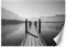 Feeby Fototapete XXL See Zwischen Den Bergen 100x70 cm schwarz-weiß Vliestapete Moderne Design Wandtapete Küche Flur Wohnzimmer Büro Badezimmer Kinderzimmer Pier Wasser