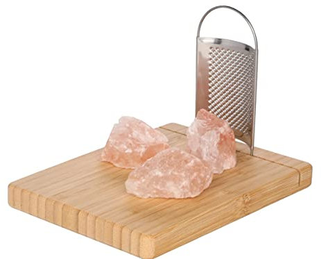 JUNG Maku Salzstein mit Reibe und Schneidebrett, 3 Tlg, Salz Block, Küchenreibe aus Edelstahl, Eichenholz Ständer, ideal zum Reiben von Salzsteinen, Ingwer, Kurkuma, Knoblauch