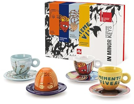 illy ART COLELCTION 25787 Tazze Biennale 2026, 4 Tazzine da Cappuccino Numerate e Firmate Maher, Werewere, Petersen e Rahman