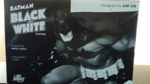 Batman: Black & White Mini-Statue Designed by Jim Lee by DC Comics