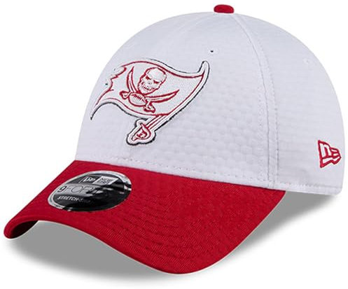 New Era Herren NFL 2024 NFL Training Camp 9FORTY Adjustable Hat, Tampa Bay Buccaneers, Weiß, Einheitsgröße