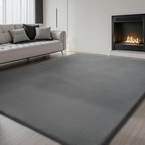 Treeboy Weicher Kunstfell Teppich Grau 240x300 cm Flauschiges Kurzflor | Kaninchenfell-Imitat Teppich Rutschfester Luxus Carpet für Wohnzimmer Glatt Schlafzimmer Moderne Raumdekoration Anti-Rutsch