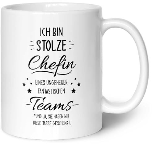 Bedruckte Tasse mit Spruch - Stolze Chefin - Lustige Geschenke für Büro Arbeit - Geschenk für Kollegin Chefin Boss zum Valentinstag Weihnachten - für Sie - Farbe: Weiß